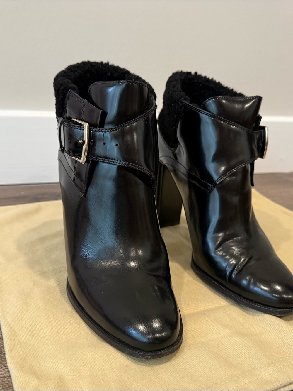 Burberry Black Leather Shearling-Cuff Buckle Ankle Booties - Picture 4 of 9